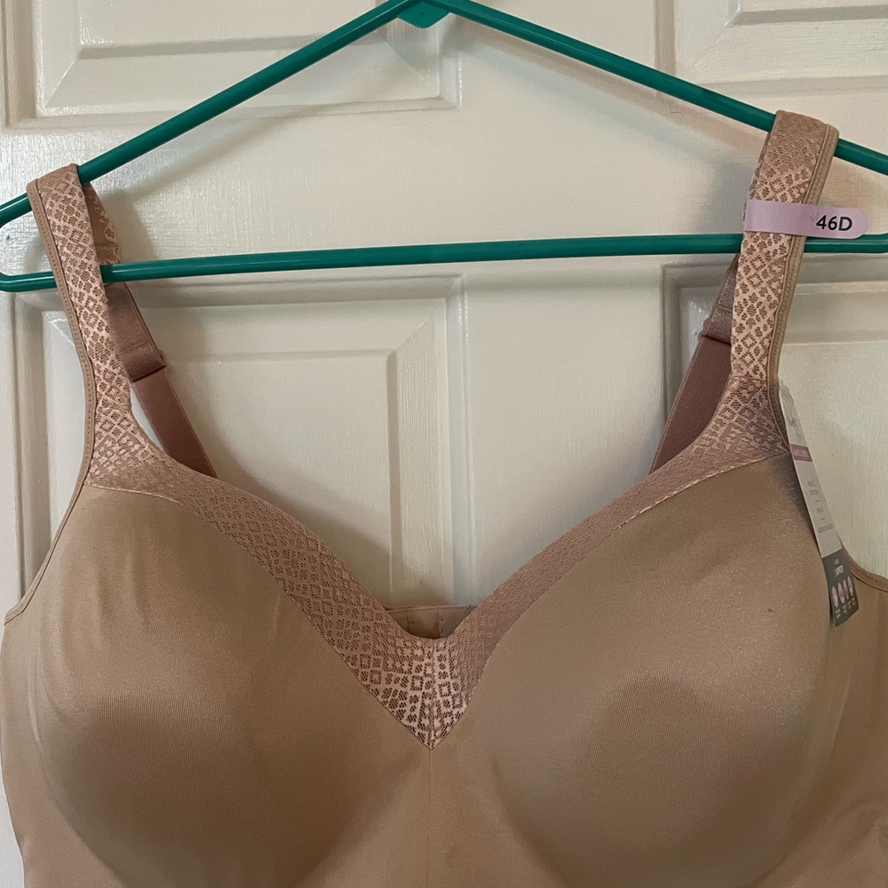 Playtex Secrets Balconette underwire Bra 46 D  Nude new with tags